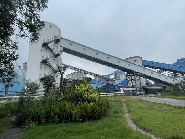 陜煤建設(shè)韓城分公司土建六項(xiàng)目部：下峪口煤礦洗煤廠地面架空皮帶走廊工程順利通過(guò)竣工驗(yàn)收