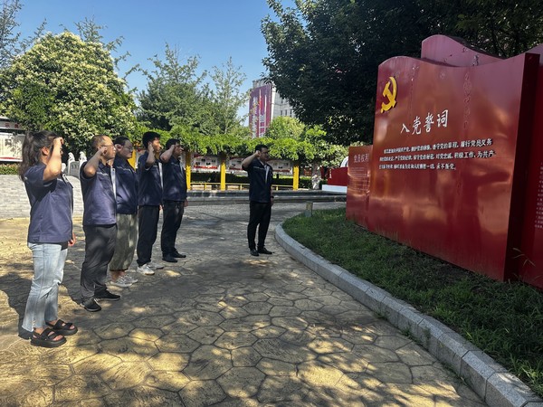 陜煤建設(shè)洗選煤運營公司澄合山陽運營項目部： 以主題黨日活動，夯實黨性思想