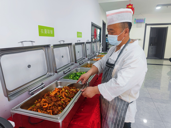 陜煤建設(shè)礦建三公司：走進職工食堂，品嘗?！笆睢泵朗?></div>
                                <div   id=