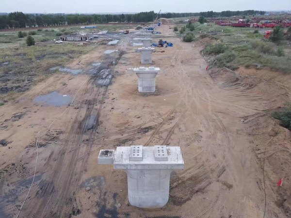 陜煤建設(shè)路橋分公司靖神鐵路項目部王則灣大橋下部結(jié)構(gòu)施工圓滿完成