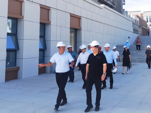 陜西省審計廳黨組成員、副廳長牟軍利一行蒞臨中共榆林市委黨校新校區(qū)建設(shè)項目檢查指導(dǎo)工作