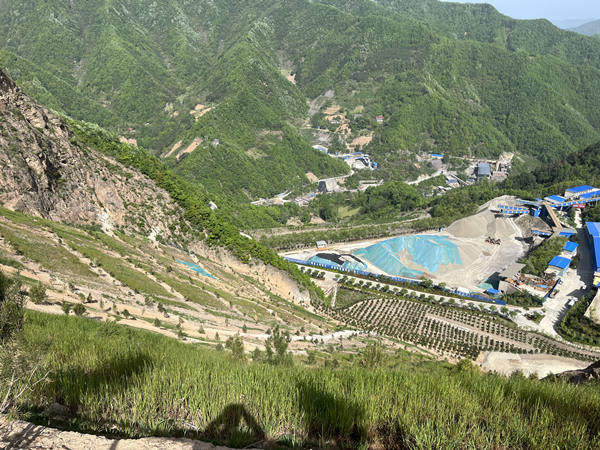 搶工期、保質(zhì)量，只爭(zhēng)朝夕施工忙