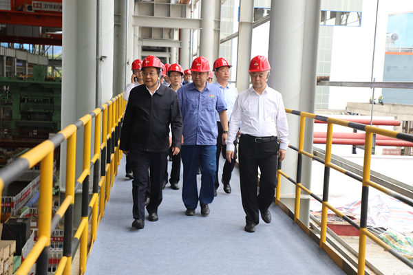 陜西省政協(xié)副主席楊冠軍到漢鋼新建中厚板項目視察