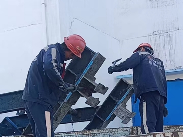 陜煤建設(shè)機(jī)電安裝公司全力奮戰(zhàn)順槽帶式輸送機(jī)安裝工程