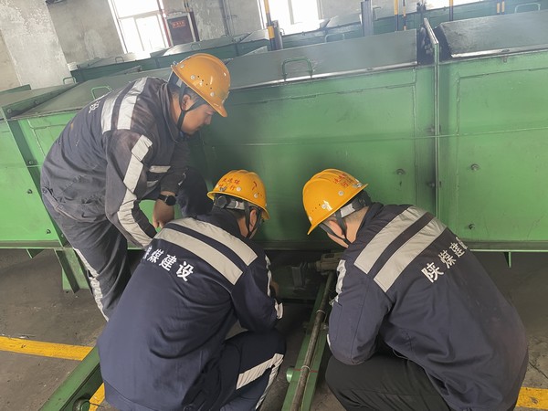 陜煤建設洗選煤運營公司神渭首端運營項目部： 精益求精抓細節(jié)，心明眼亮保生產