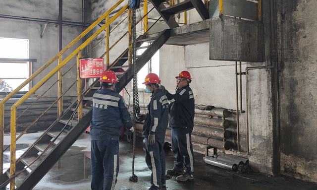 陜煤建設(shè)洗選煤運(yùn)營公司第五項(xiàng)目部順利完成了陜西小保當(dāng)?shù)V業(yè)公司選煤廠7部膠帶機(jī)帶面更換工程