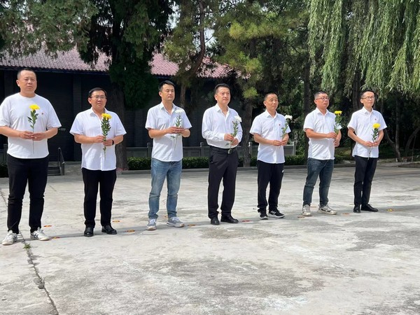 陜煤建設銅煤公司延安項目部黨支部 開展“緬懷革命先烈，傳承紅色基因”主題黨日活動