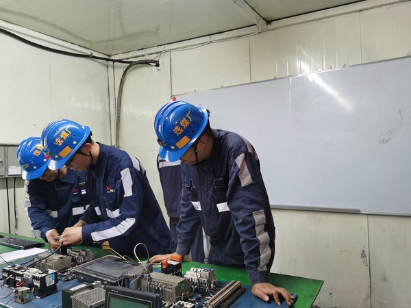 陜煤建設(shè)洗選煤運營公司紅柳林洗煤廠項目部： “實、細、深”重磅出擊 打好發(fā)展根基“攻堅戰(zhàn)”