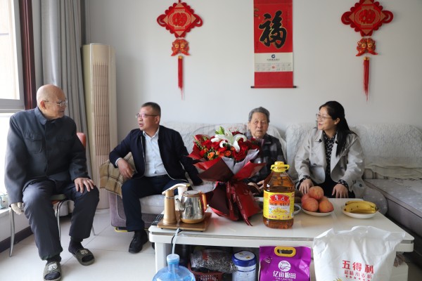 陜煤建設(shè)機(jī)電安裝公司：九九重陽(yáng)節(jié)，濃濃敬老情