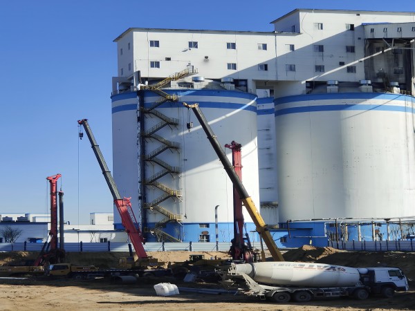 陜煤建設(shè)渭南分公司承建的小保當(dāng)選煤廠技改項(xiàng)目2號(hào)末煤倉(cāng)、原煤倉(cāng)樁基工程順利完成