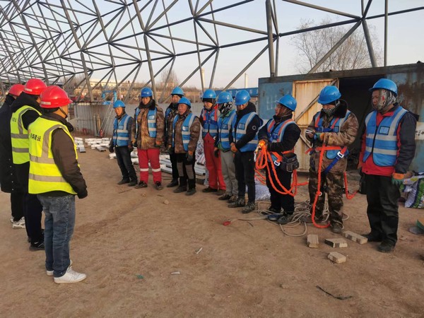 陜煤建設銅煤公司基層項目部：“抗嚴寒，保進度”奮戰(zhàn)正當時