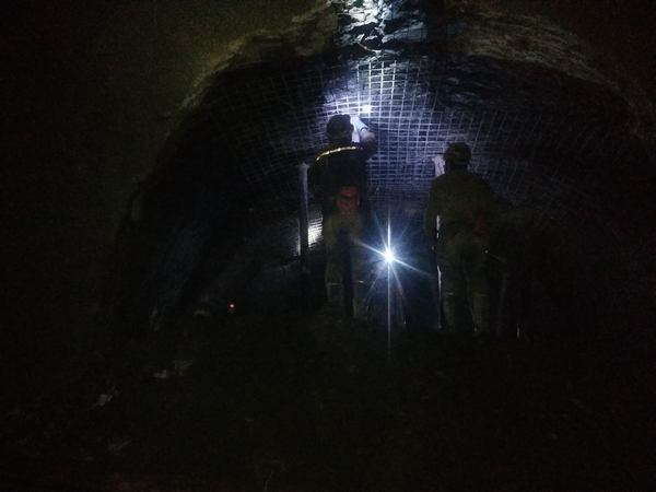 陜煤建設(shè)礦建二公司王峰項目部：+25m水平南翼膠帶運輸大巷（II）段與瓦斯抽采專用進(jìn)風(fēng)巷順利貫通