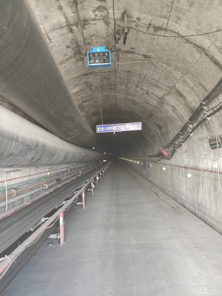 陜煤建設(shè)礦建二公司第二項目部承建王峰煤礦主斜井井筒掘砌工程順利通過竣工驗收