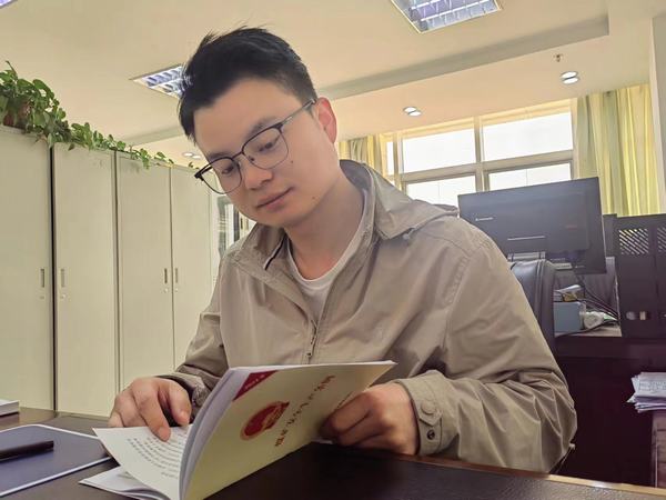 陜煤建設(shè)煤礦運(yùn)營服務(wù)分公司：讓讀書成就美好遇見