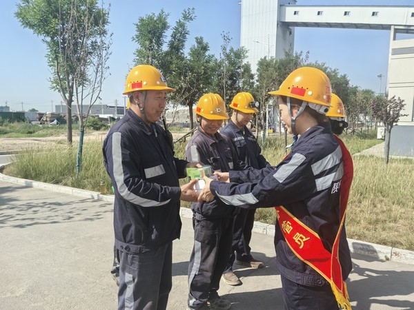 陜煤建設(shè)洗選煤運(yùn)營(yíng)公司神渭蒲城運(yùn)營(yíng)項(xiàng)目部 開(kāi)展：“助檢修、囑安全、送溫暖”活動(dòng)