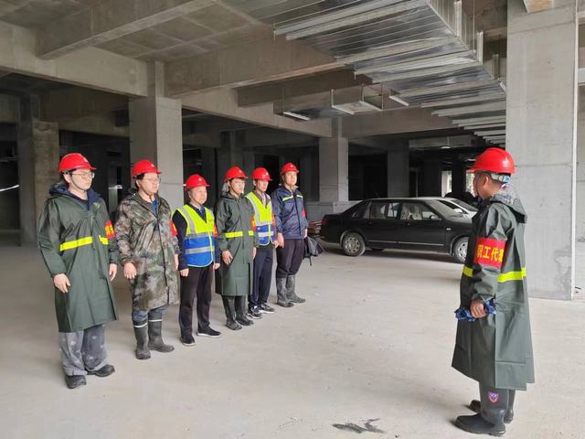 砥礪奮進(jìn)，青春建功