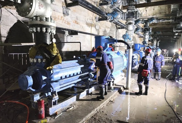 陜煤建設(shè)機(jī)電安裝公司井下主排水泵房及井下主變電所聯(lián)合成功試運轉(zhuǎn)