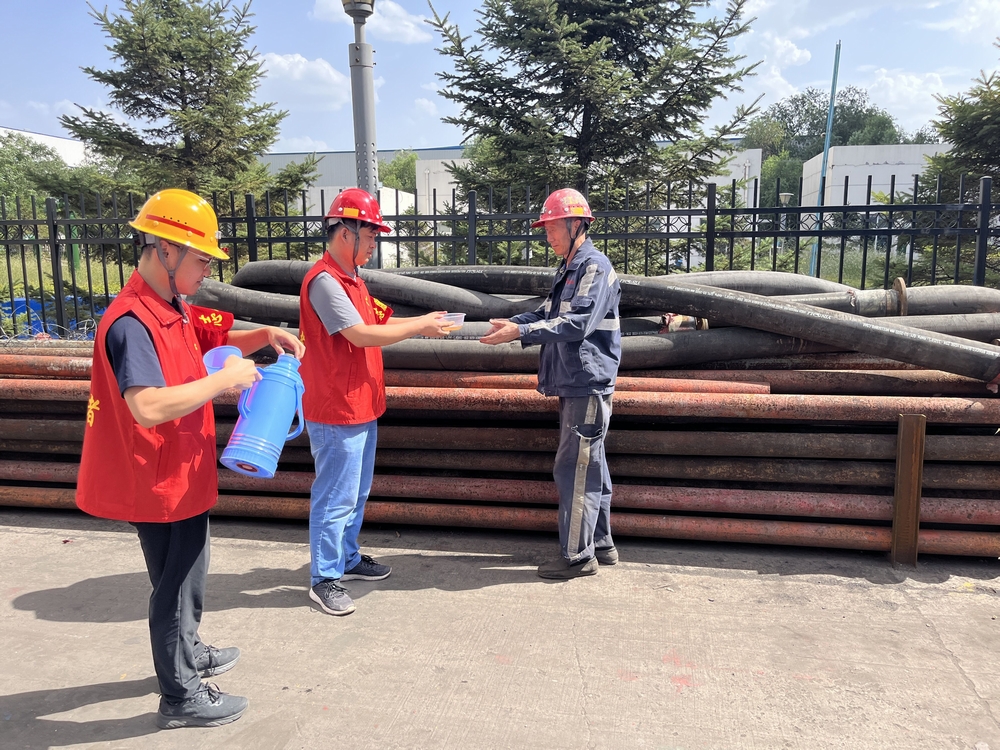 陜煤建設(shè)澄合分公司各單位多措并舉應(yīng)對高溫“烤”驗