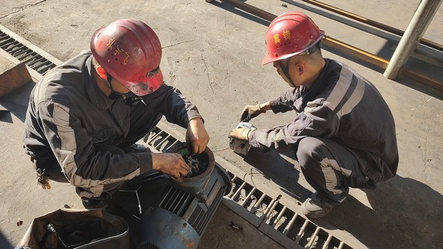 陜煤建設(shè)洗選煤運(yùn)營公司澄合山陽運(yùn)營項(xiàng)目部:“熱辣滾燙”的初秋，用汗水澆灌辛勤之花