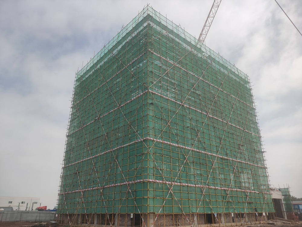 陜煤建設渭南分公司第三項目部胡家河礦二號風井項目提升機房工程主體結(jié)構(gòu)順利封頂