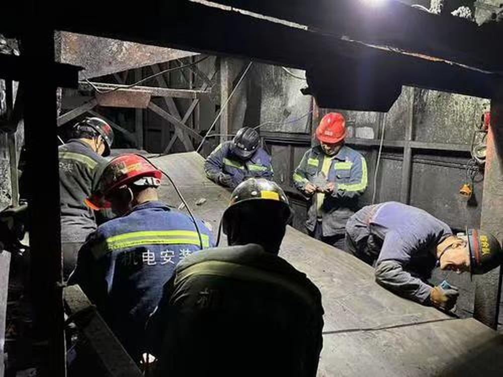 陜煤建設(shè)機(jī)電安裝公司建莊項(xiàng)目部：更新?lián)Q“帶”，保礦井安全生產(chǎn)