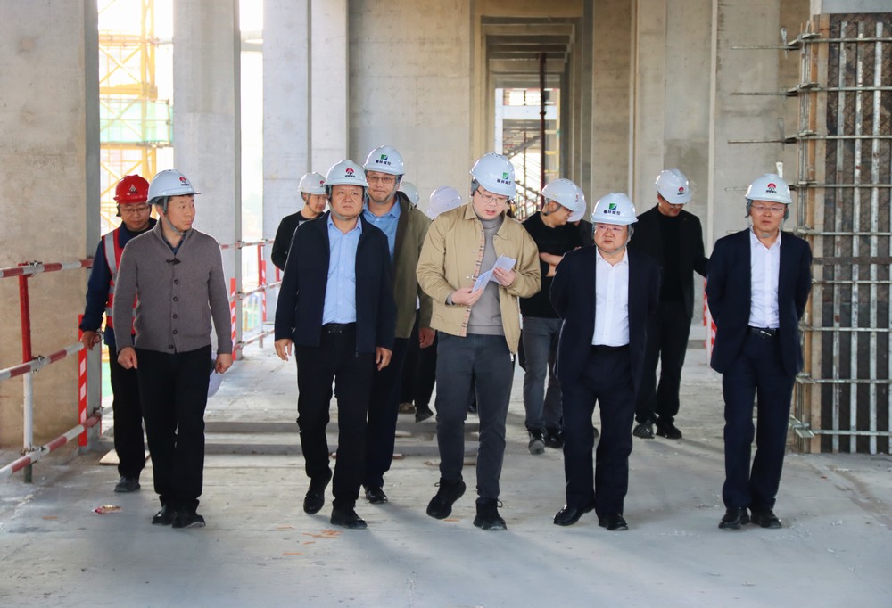 榆林城投集團黨委書記、董事長郝君一行蒞臨陜煤建設(shè)榆林公司承建的榆溪圣境一標(biāo)段項目檢查指導(dǎo)工作