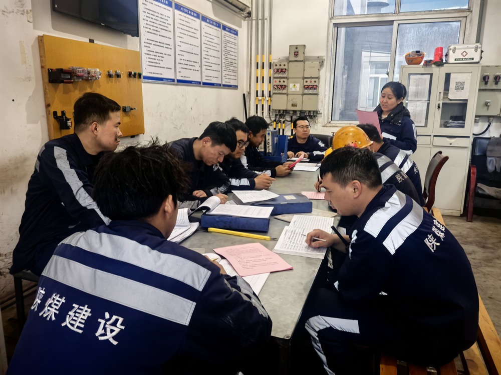 陜煤建設(shè)洗選煤運(yùn)營(yíng)公司神渭蒲城運(yùn)營(yíng)項(xiàng)目部： 女工協(xié)管齊行動(dòng)  安全生產(chǎn)氛圍濃