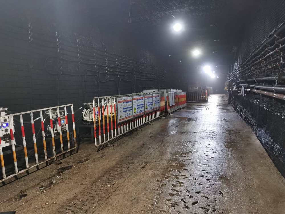 陜煤建設(shè)洗選煤運(yùn)營公司第二項(xiàng)目部：歲末堅(jiān)守，點(diǎn)亮煤礦“新光”，書寫新年安全序章