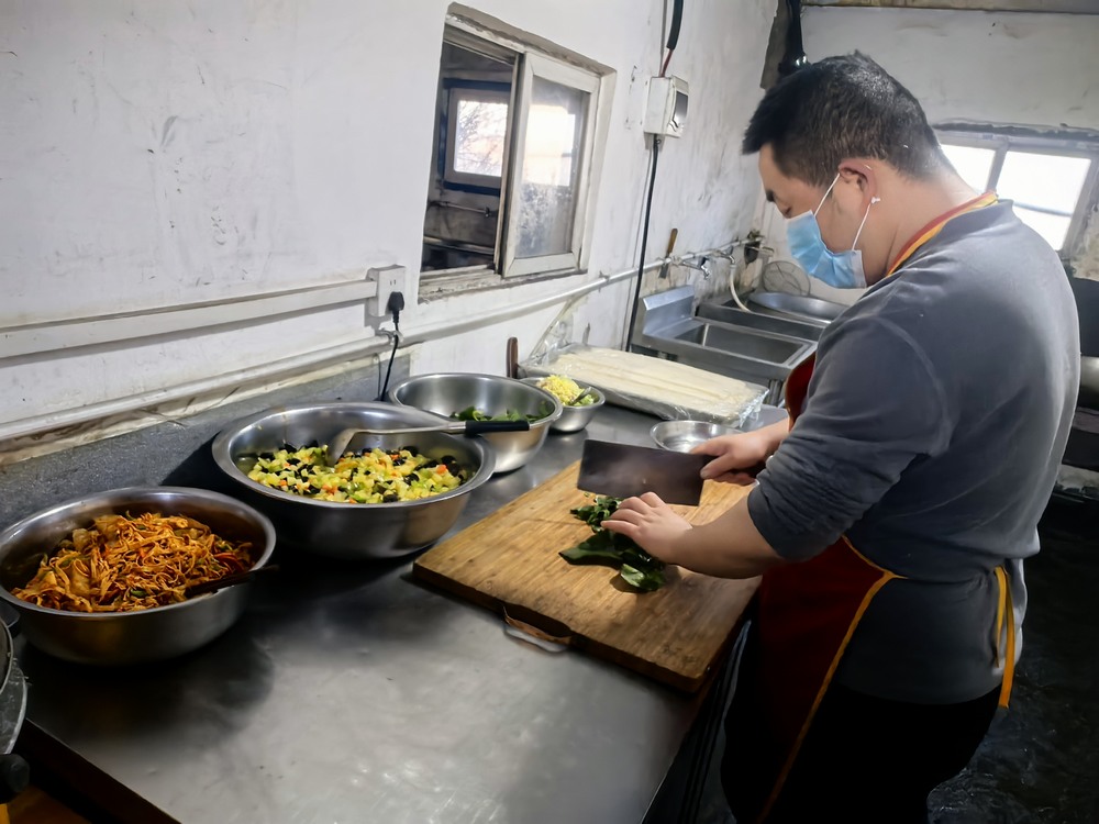 陜煤建設(shè)洗選煤運(yùn)營(yíng)公司第二項(xiàng)目部：“食、浴、居”三管齊下  提升員工幸福感