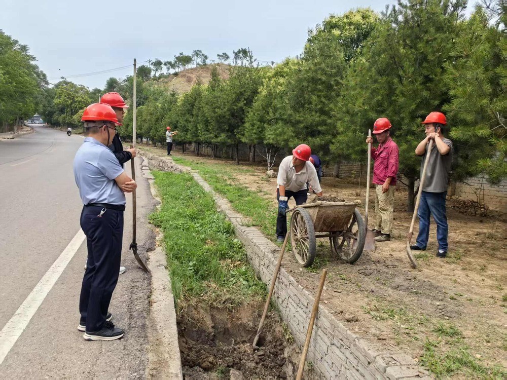 安全生產(chǎn)月超燃行動！清淤攻堅顯身手 巧思護(hù)墻守安全