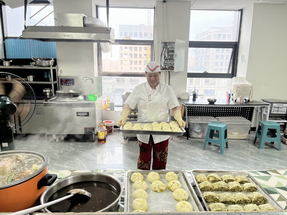 陜煤建設(shè)銅煤公司基層項(xiàng)目部用“家鄉(xiāng)胃”拴住“建設(shè)心”