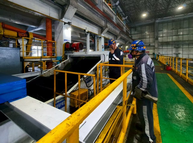 陜煤建設(shè)洗選煤運(yùn)營公司紅柳林洗煤廠項(xiàng)目部：心有猛虎，細(xì)嗅薔薇