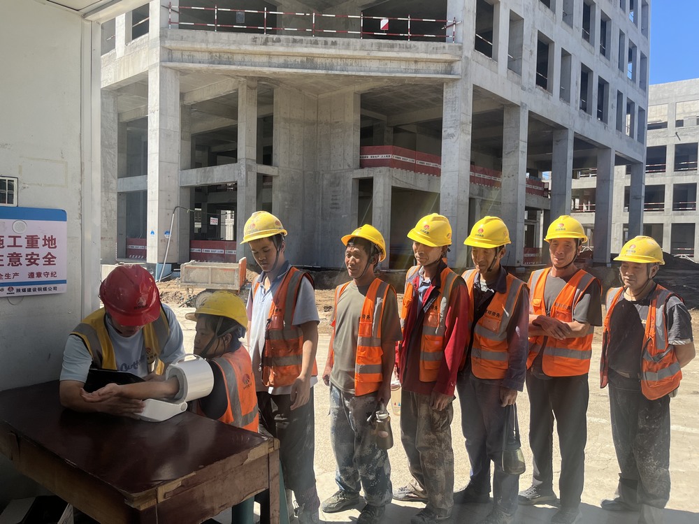 陜煤建設(shè)銅煤公司：夏日“微舉措”筑牢安全“大防線(xiàn)”