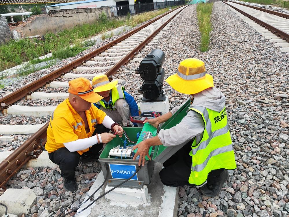 “路”途坦蕩！陜煤建設路橋分公司黃陵項目部“組合拳”齊發(fā)力