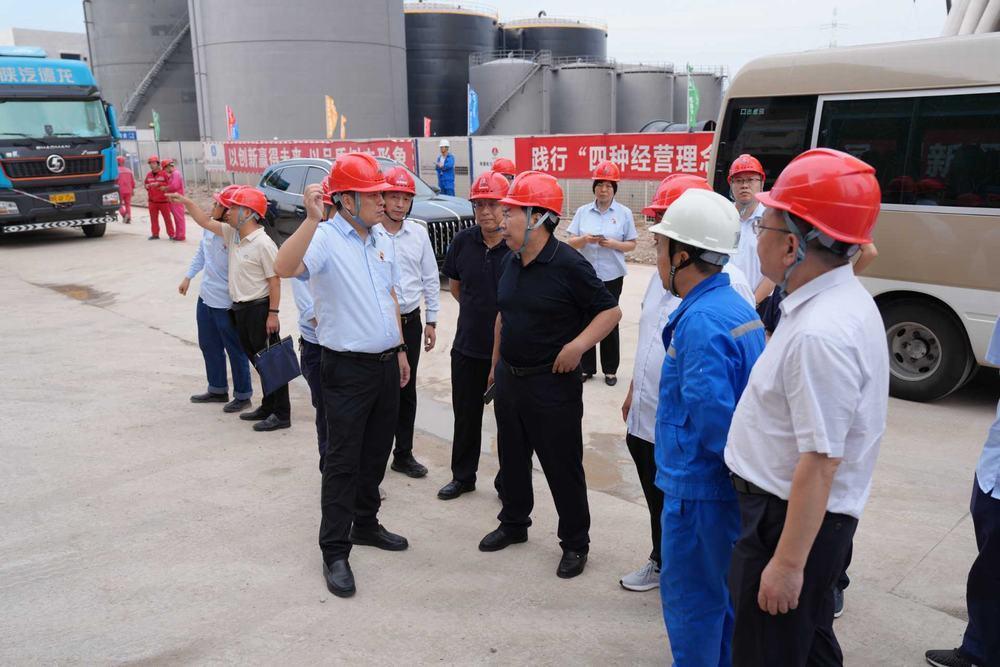 陜煤電力集團(tuán)董事長馮平安一行深入陜煤建設(shè)石門電廠項(xiàng)目部及汨羅電廠項(xiàng)目部檢查指導(dǎo)工作