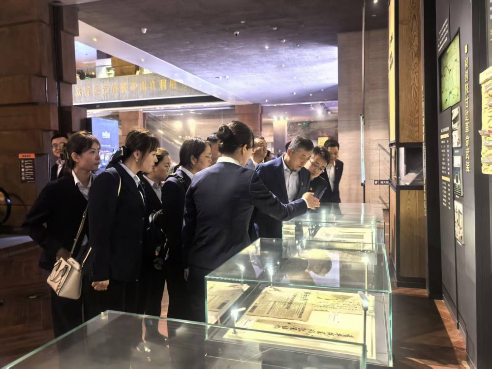 陜煤建設(shè)物資設(shè)備管理黨支部開展“緬懷革命英烈，傳承紅色基因”主題黨日活動