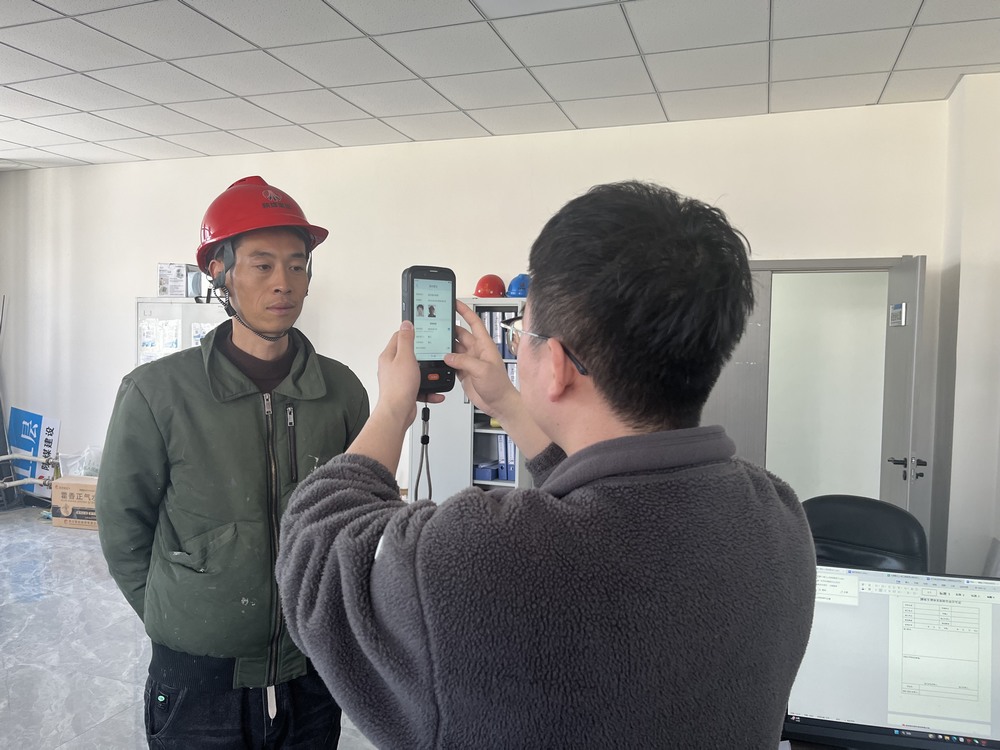 陜煤建設(shè)銅煤公司基層項目部：“冬日護薪”專項活動保障農(nóng)民工“安薪無憂”