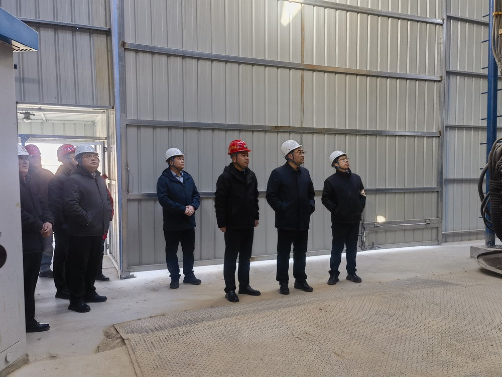 陜西彬長礦業(yè)集團(tuán)有限公司董事長焦小年深入陜煤建設(shè)礦建二公司第一項(xiàng)目部檢查指導(dǎo)工作