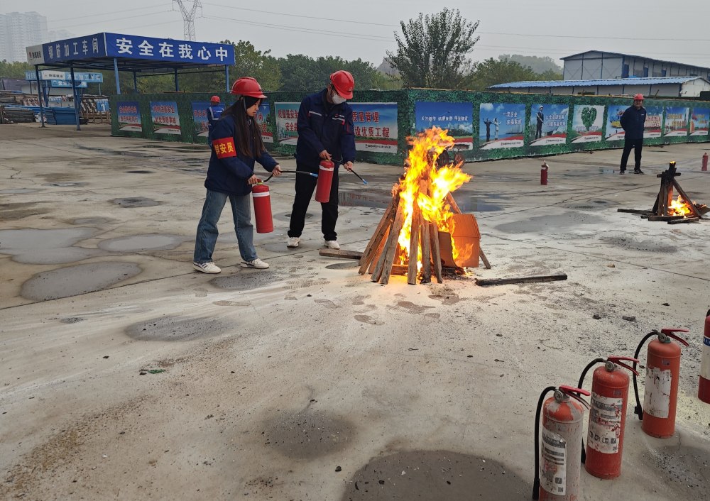 百日攻堅筑防線 恪盡職守護平安