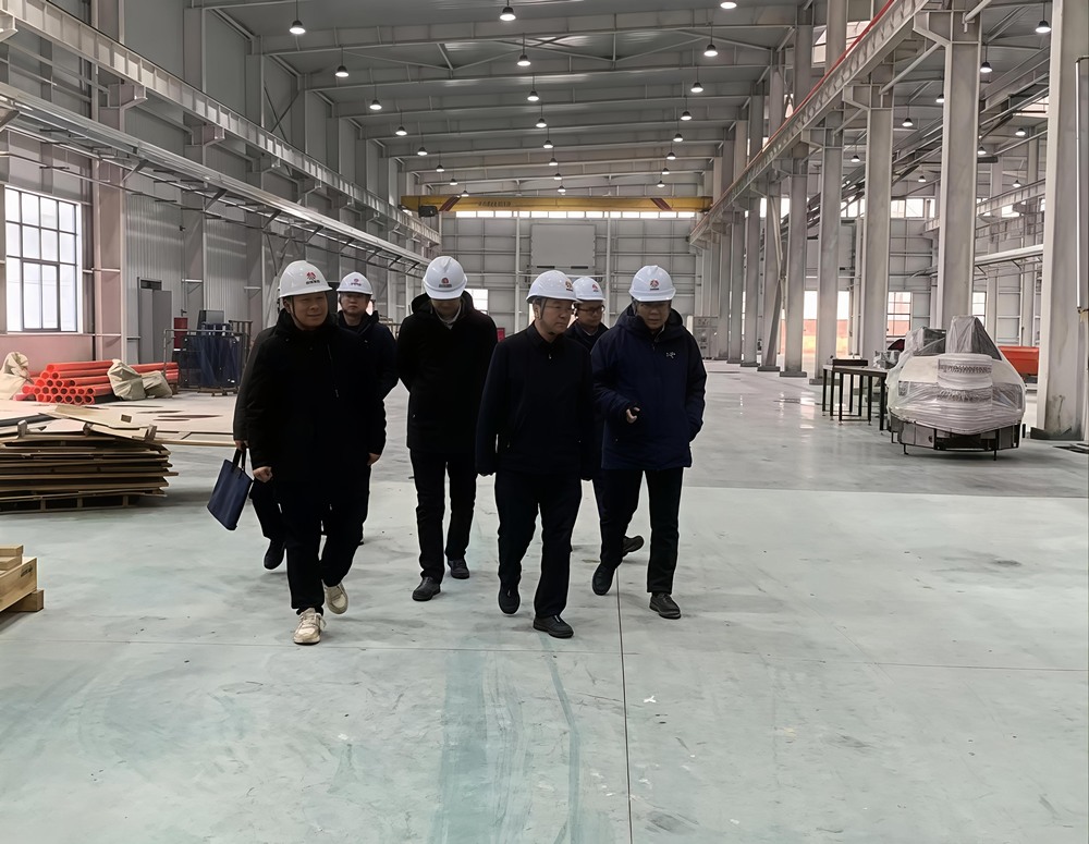 陜煤集團(tuán)副總經(jīng)理杜平深入陜煤建設(shè)慰問一線并檢查安全生產(chǎn)